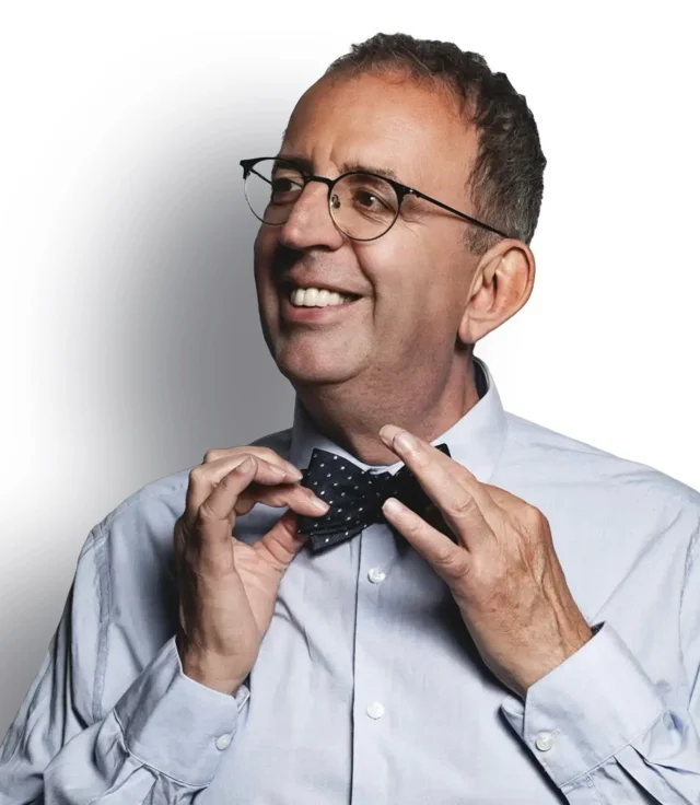 There are a few tickets left to see national treasure Reverend Richard Coles. He’ll be appearing on the evening of Thursday 3rd July at Kent House in Knightsbridge, London.


Richard will be talking about his latest book - A Death on Location. It’s the latest instalment in his much-loved, Sunday Times bestsellers’ Canon Clement mystery series. With his signature blend of wit, warmth and intrigue, we’re guaranteed a fun evening. Come and meet Richard afterwards at the book signing.

Tickets usually £25 or £20 when you use code: GRACE2025. Entry from 7pm. Price includes a glass of Roebuck Estates’ vintage sparkling wine. Book yours now at Kenthouseseries.org
.
@kenthouse.series @revrichardcoles #literaryevening #author #meetanauthor